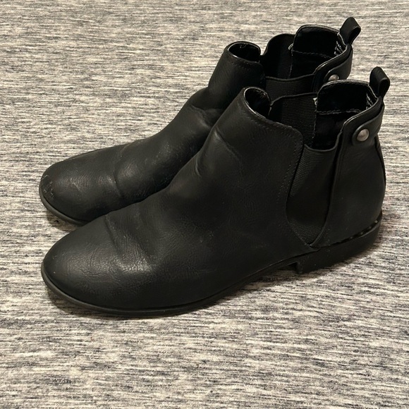 Call It Spring Shoes - Black Ankle Boots from Call It Spring Size 8.5